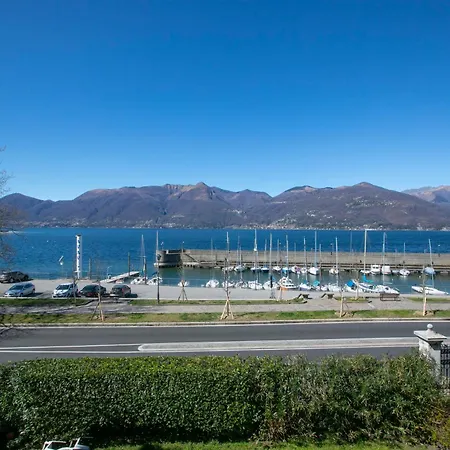 Residenza Gardenia View Center - Happy Apartament *