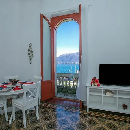 Residenza Gardenia View Center - Happy לואינו